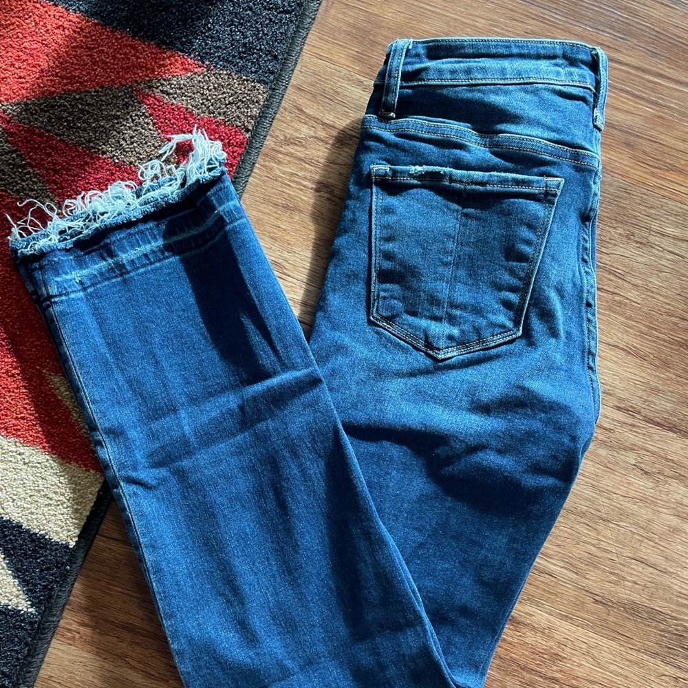 Risen brand crop style jeans